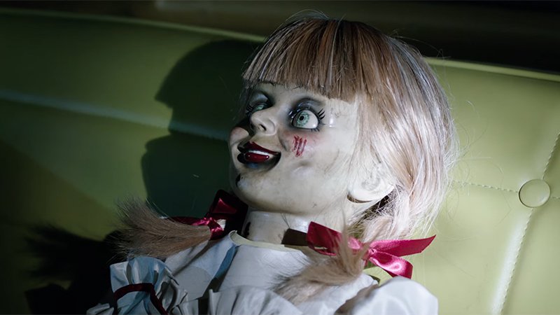 New “Annabelle Comes Home” Trailer.